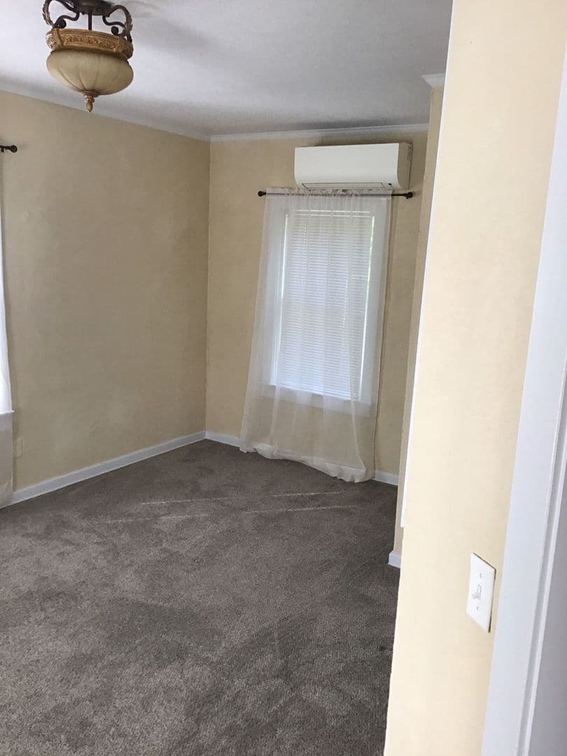 Talent Apartment: 101 W. Main St.