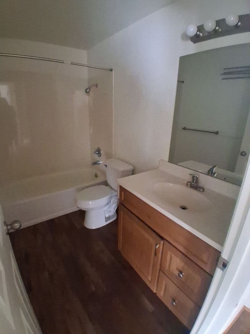 Medford Apartment: 1870 Inner Circle #1 - #4