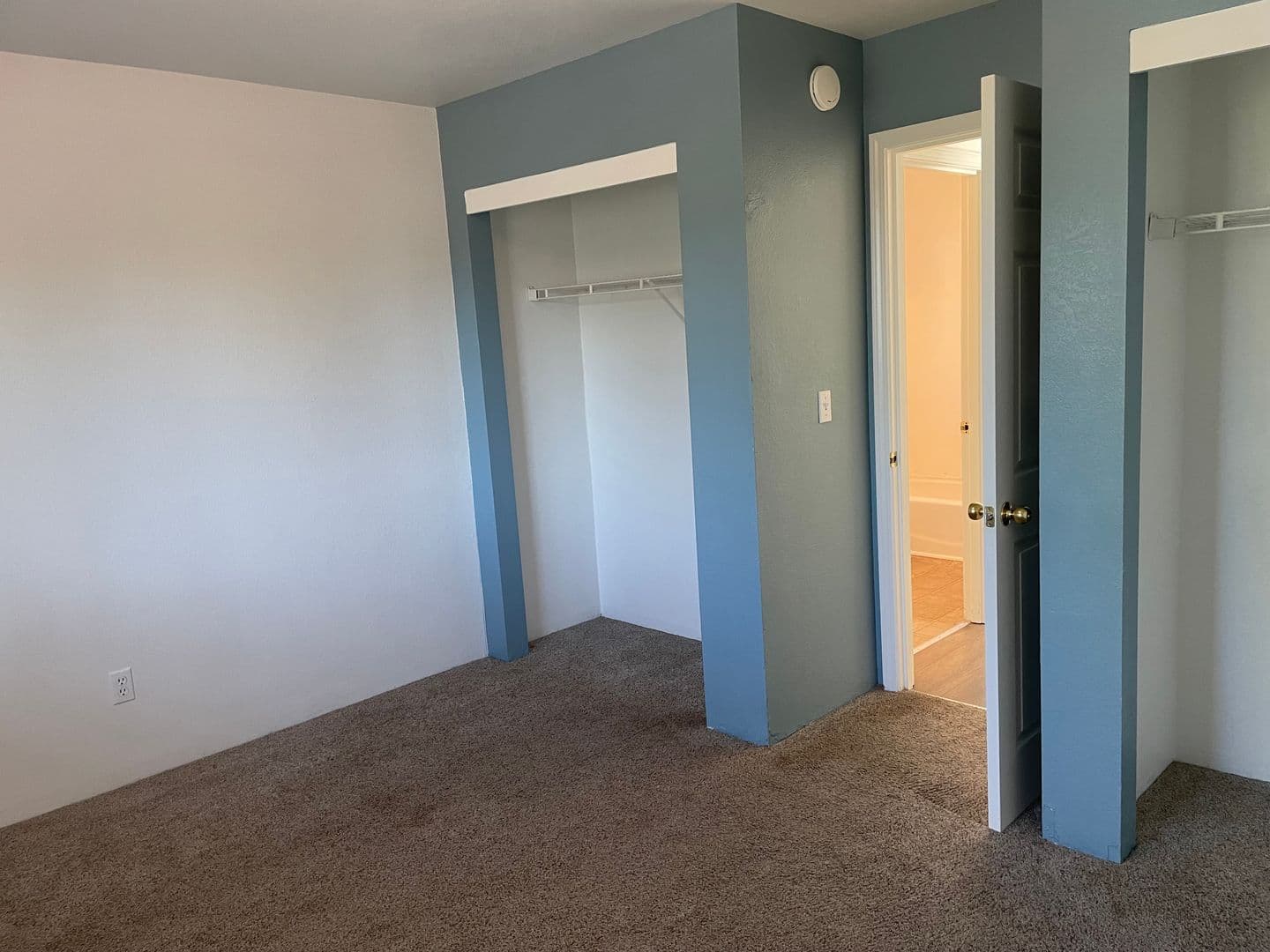 Medford Apartment: 103 Hamilton St