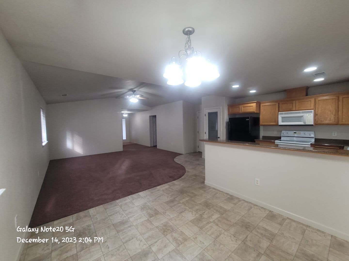 Medford House: 2373 Kamerin