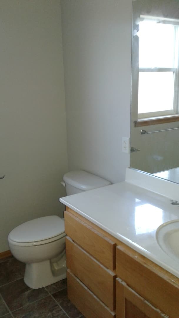 Central Point House: 2657 Brookdale Dr