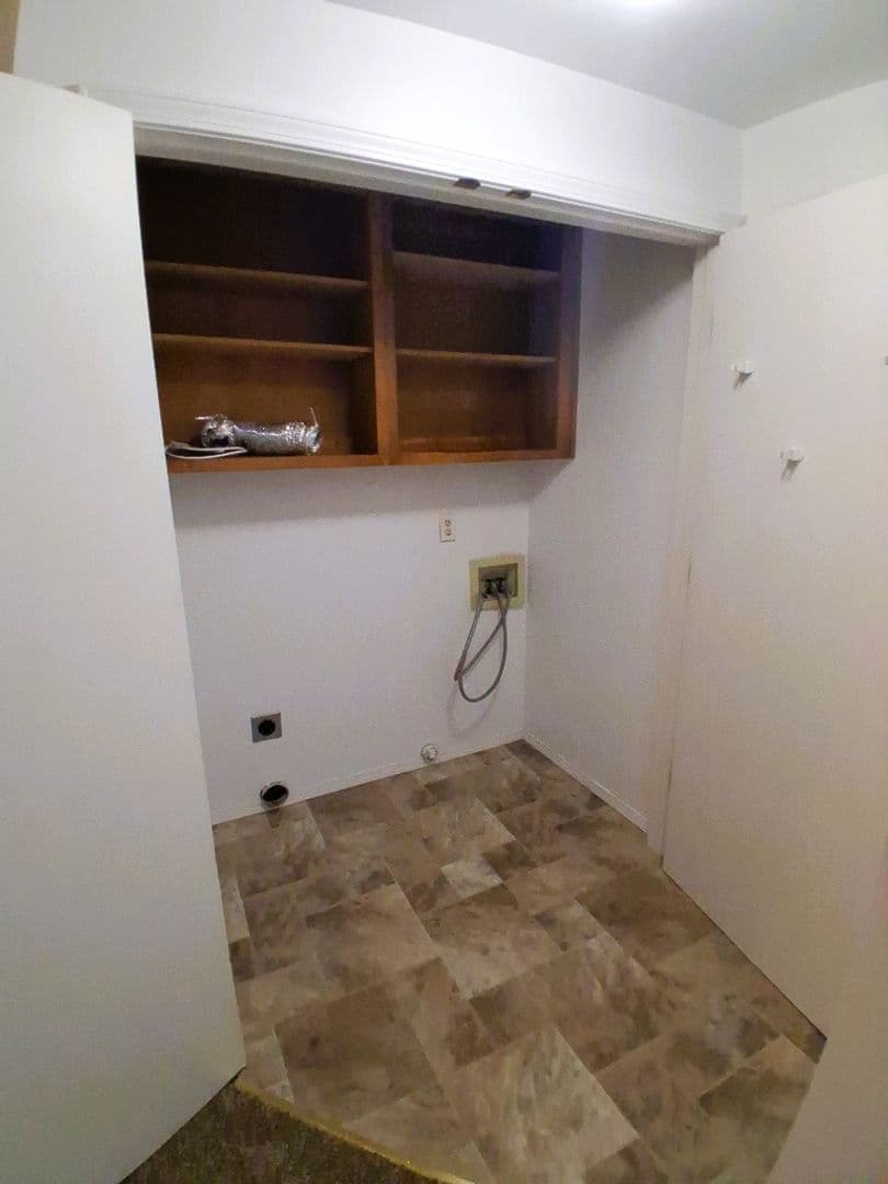 Eagle Point Apartment: 344 Lorraine Ave