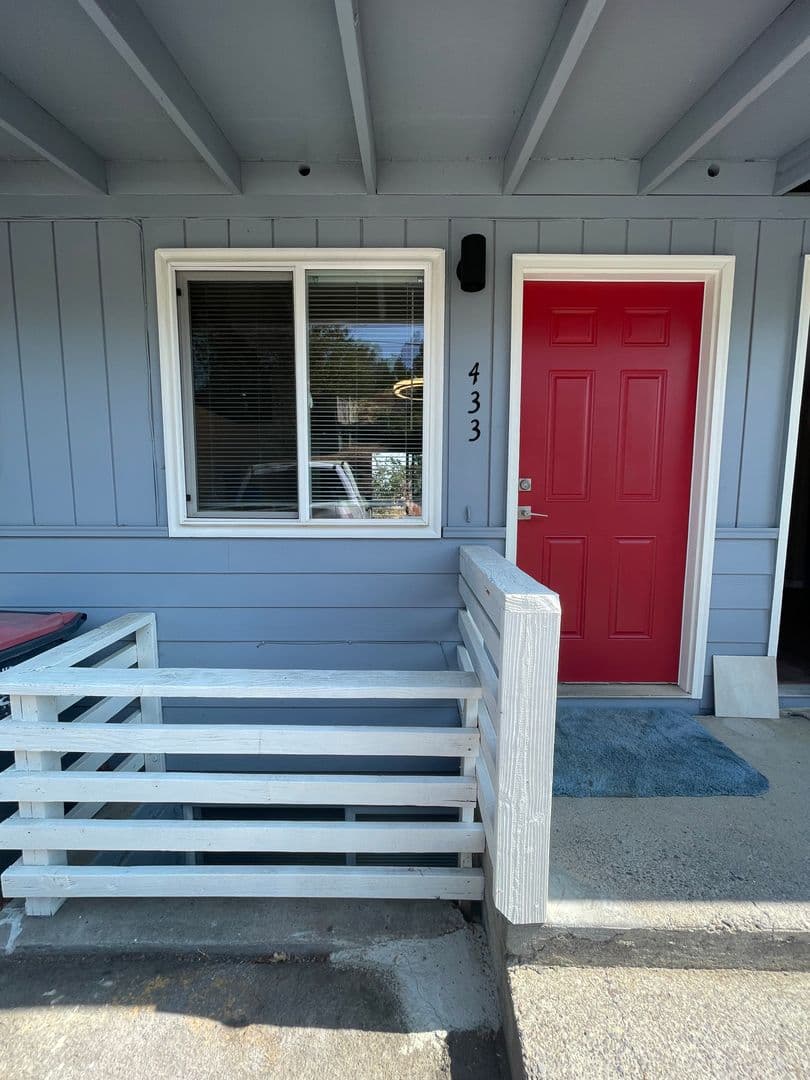 Phoenix Apartment: 431 - 437 Elm St