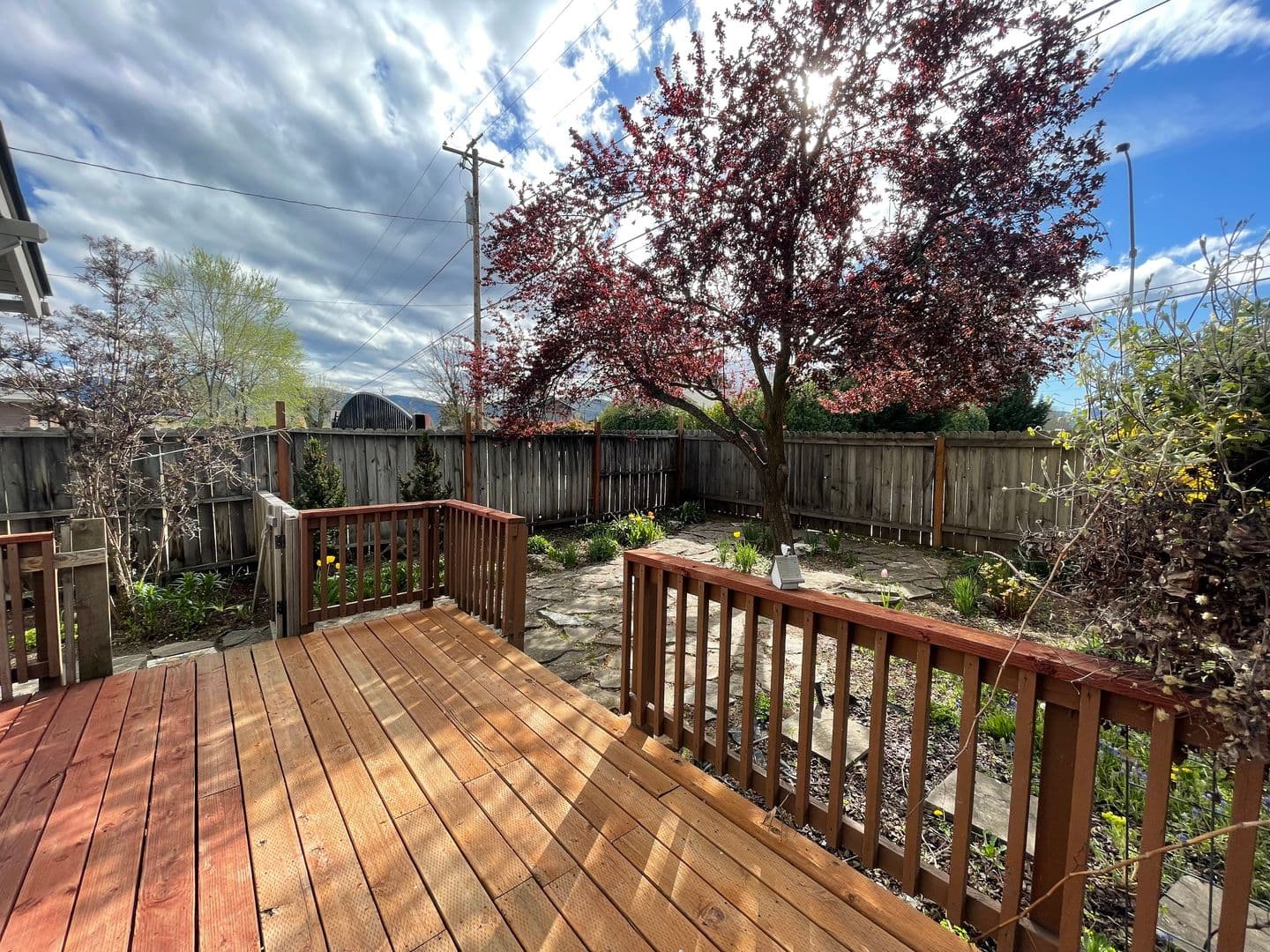 Medford House: 1001 Lozier Lane