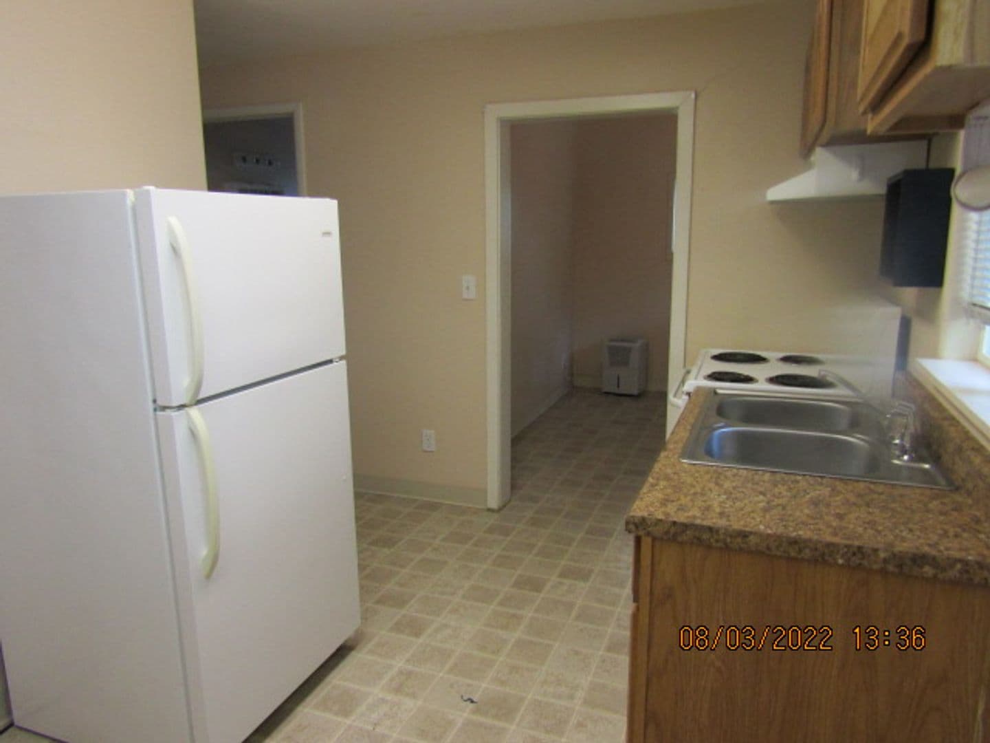 Gold Hill Apartment: 700 2nd Ave
