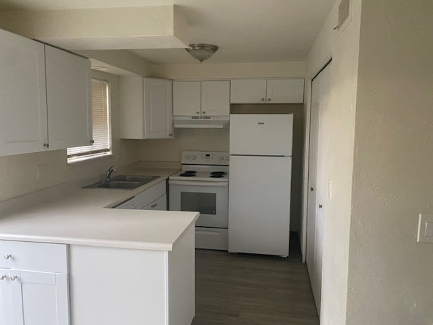 Medford Apartment: 2115 E. Barnett Rd.