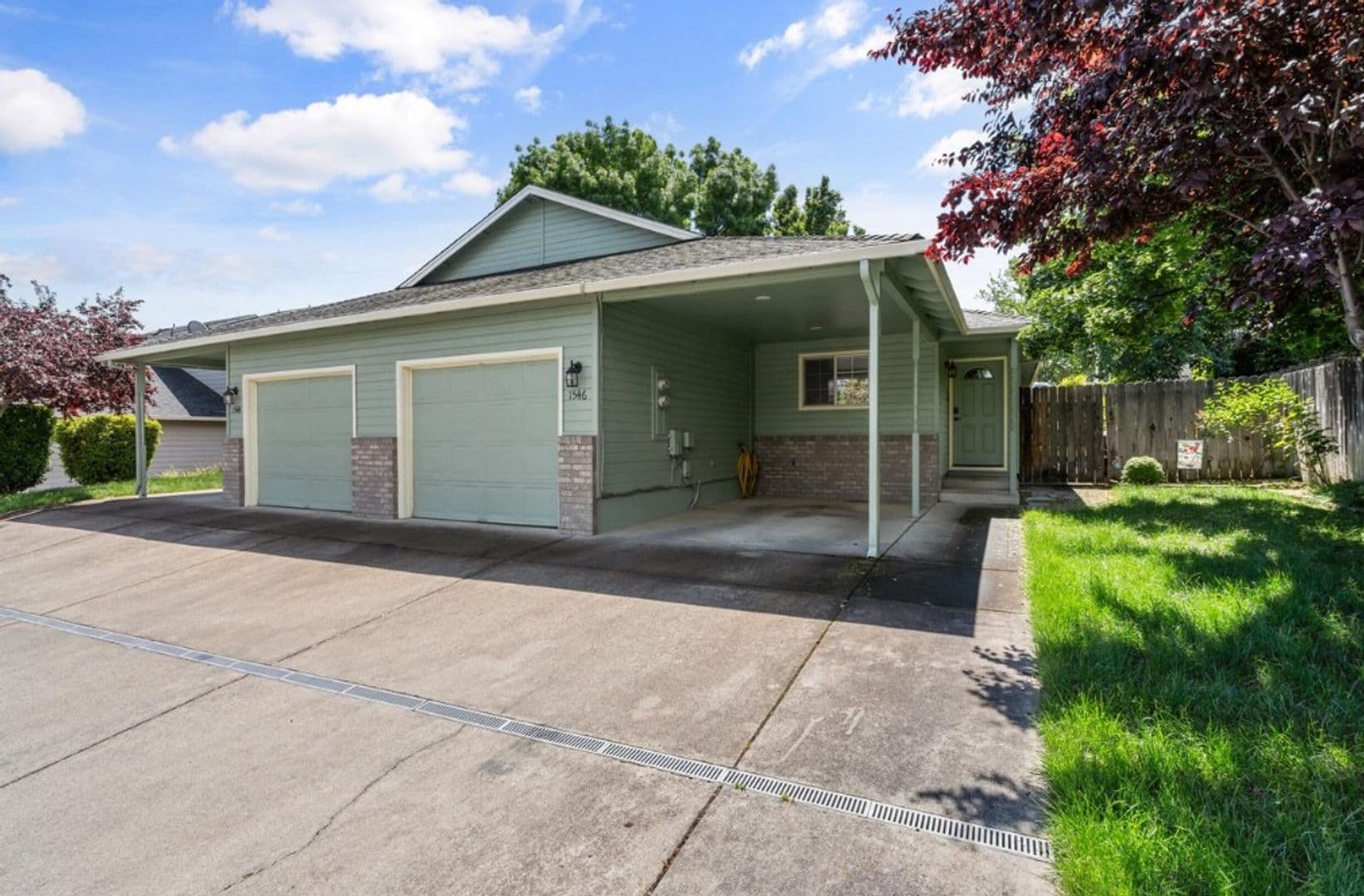 Medford Multiplex: 1546 & 1548 Skyhawk Ridge