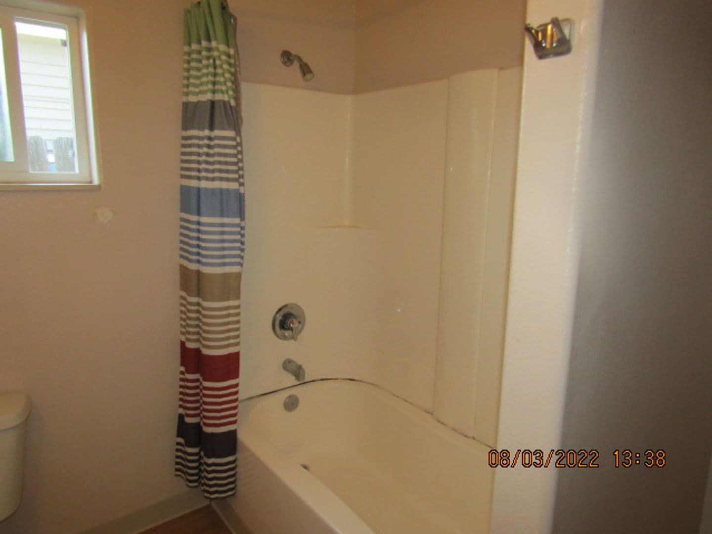 Gold Hill Apartment: 700 2nd Ave