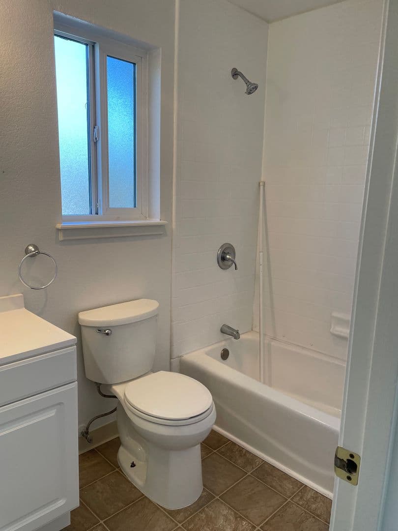 Medford Apartment: 103 Hamilton St