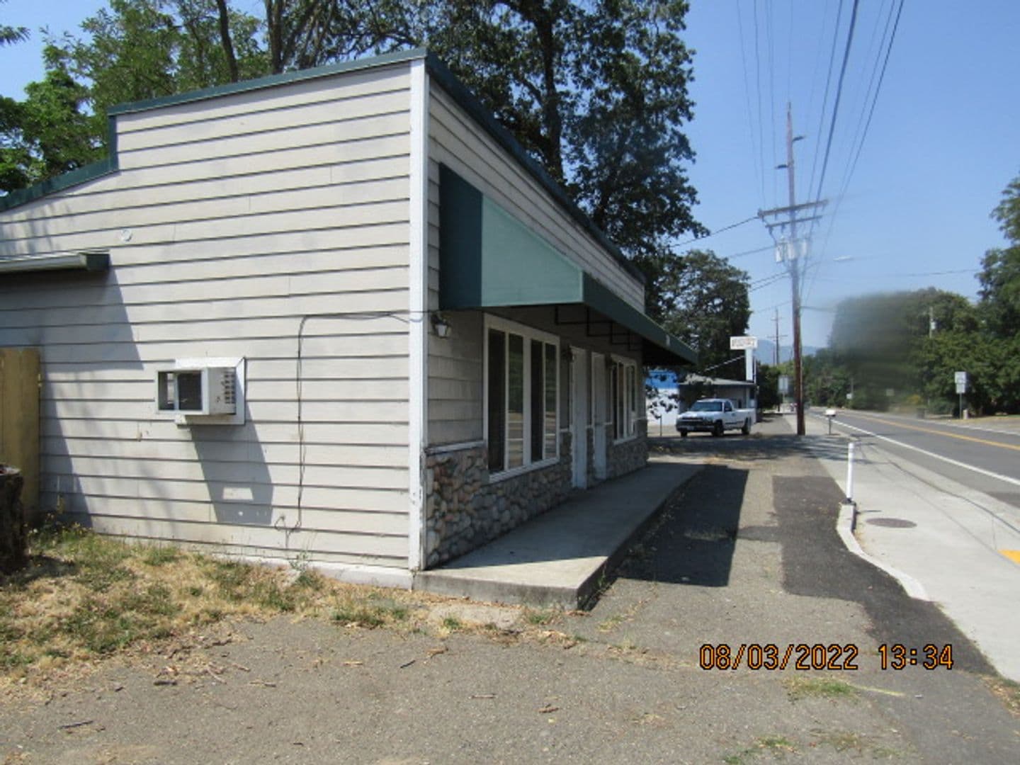 Gold Hill Apartment: 700 2nd Ave