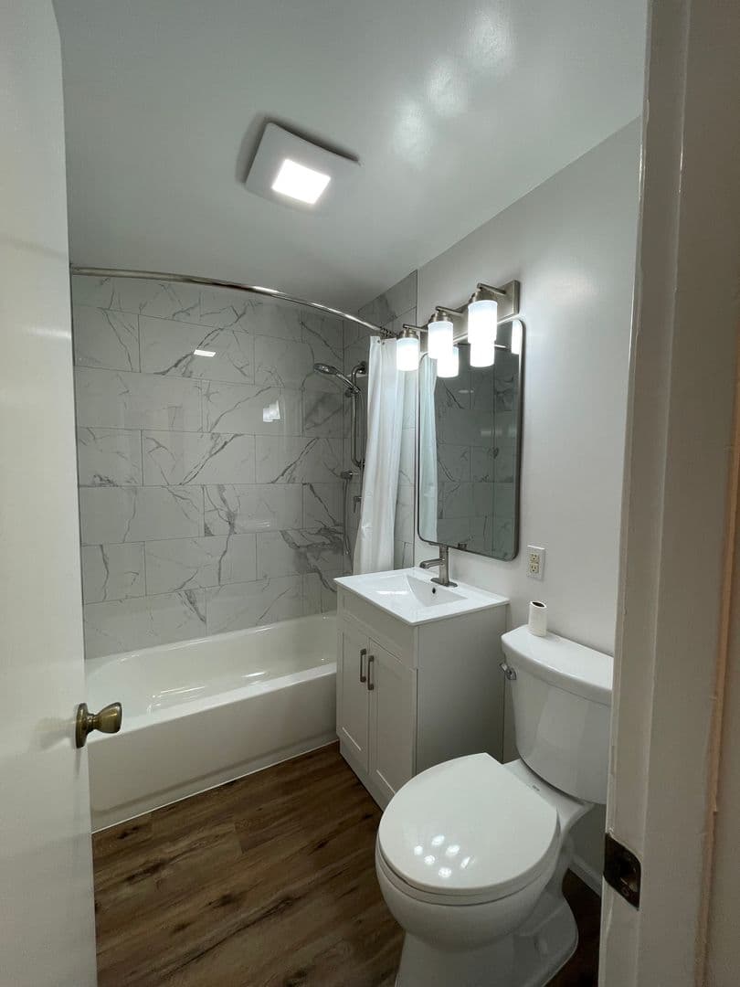 Phoenix Apartment: 431 - 437 Elm St