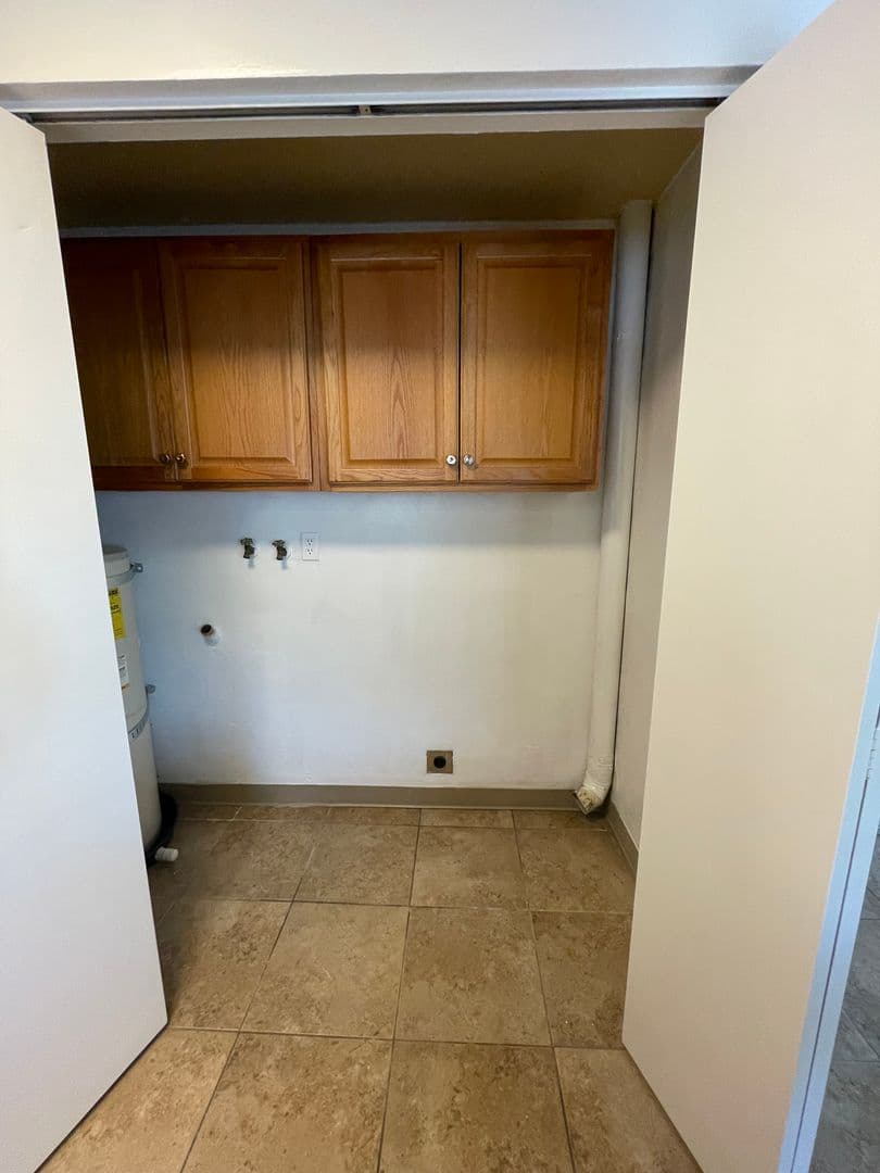 Phoenix Apartment: 431 - 437 Elm St