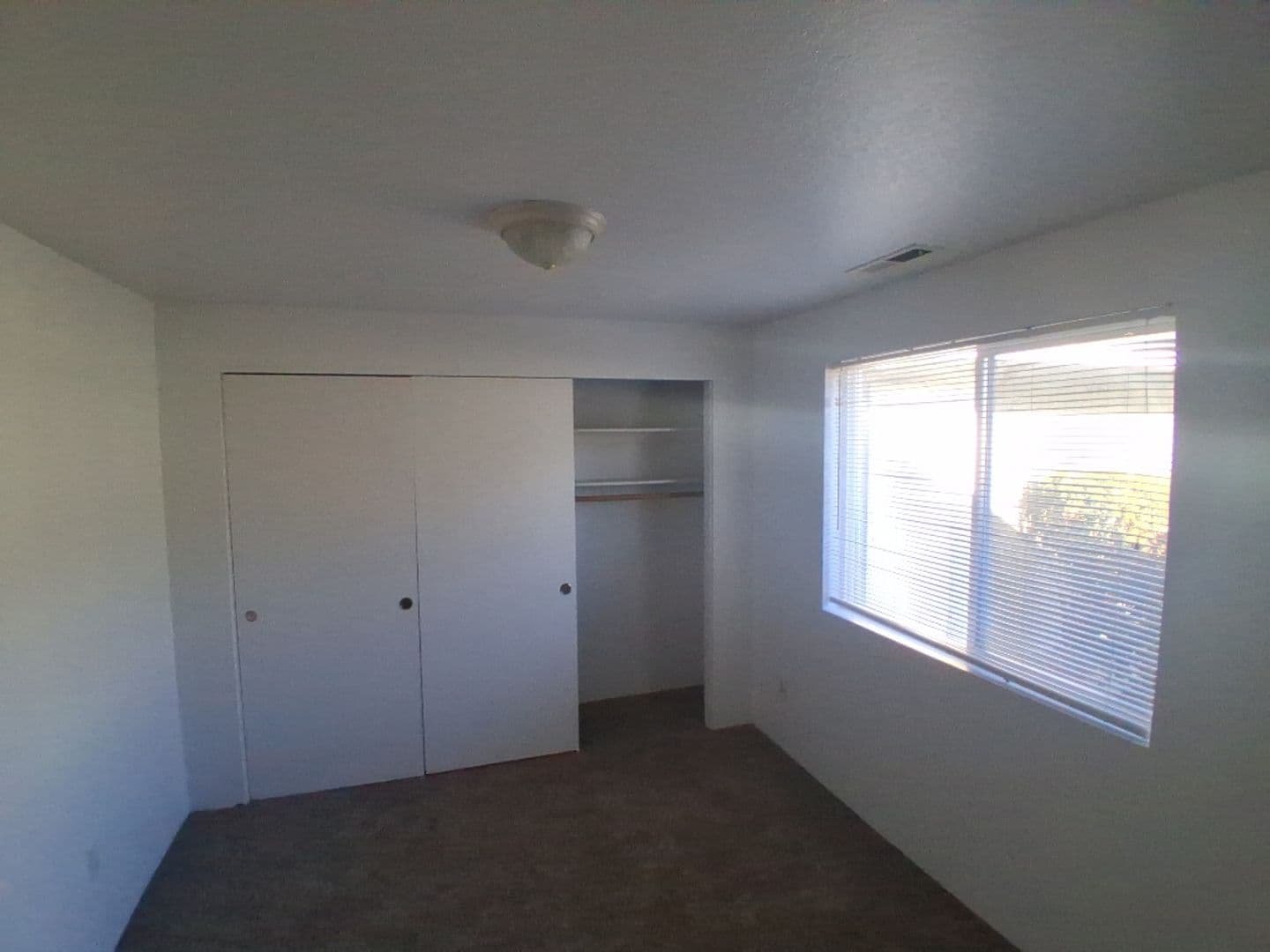 Eagle Point Apartment: 344 Lorraine Ave
