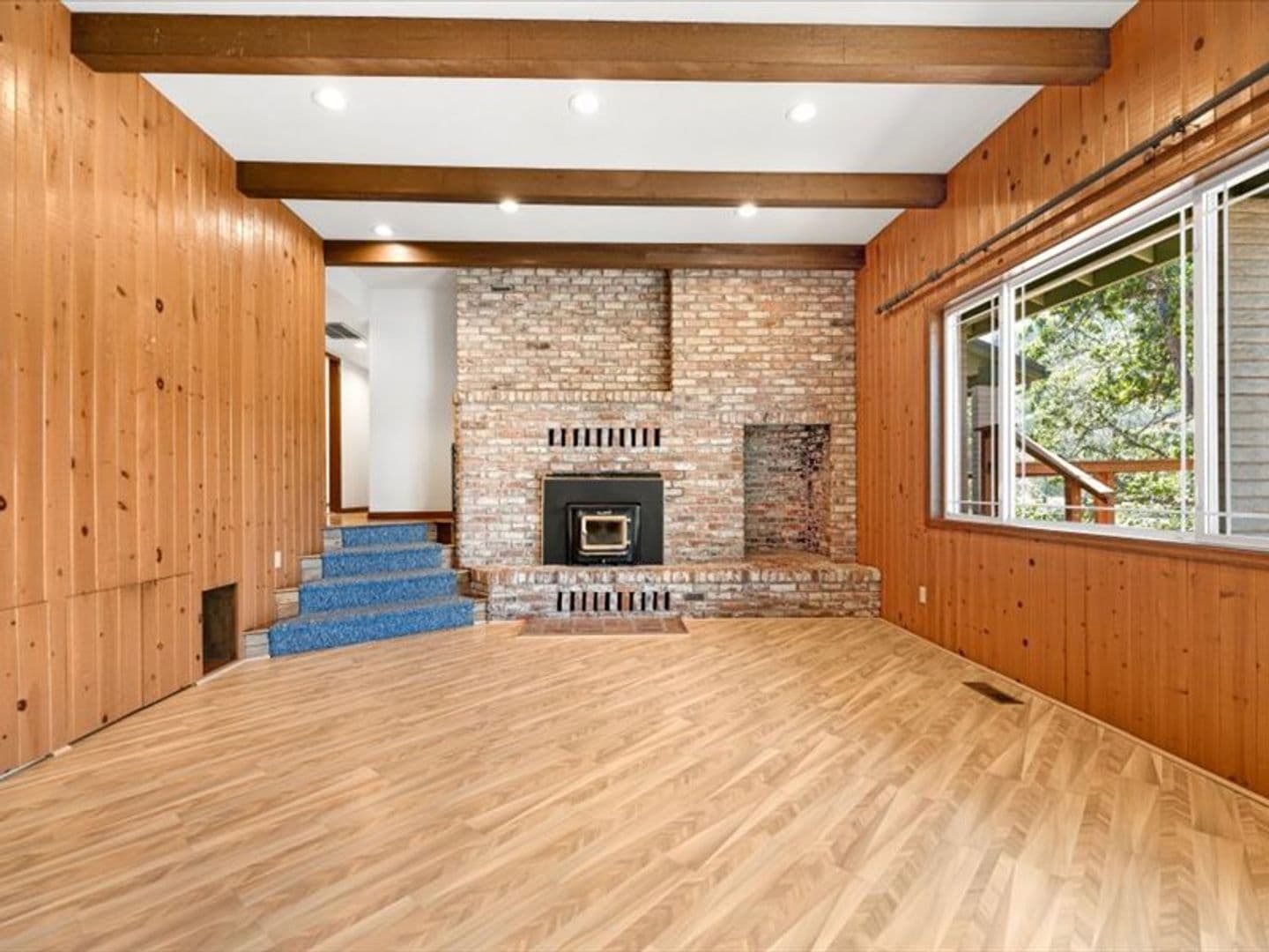 Talent House: 2275 Pioneer Rd
