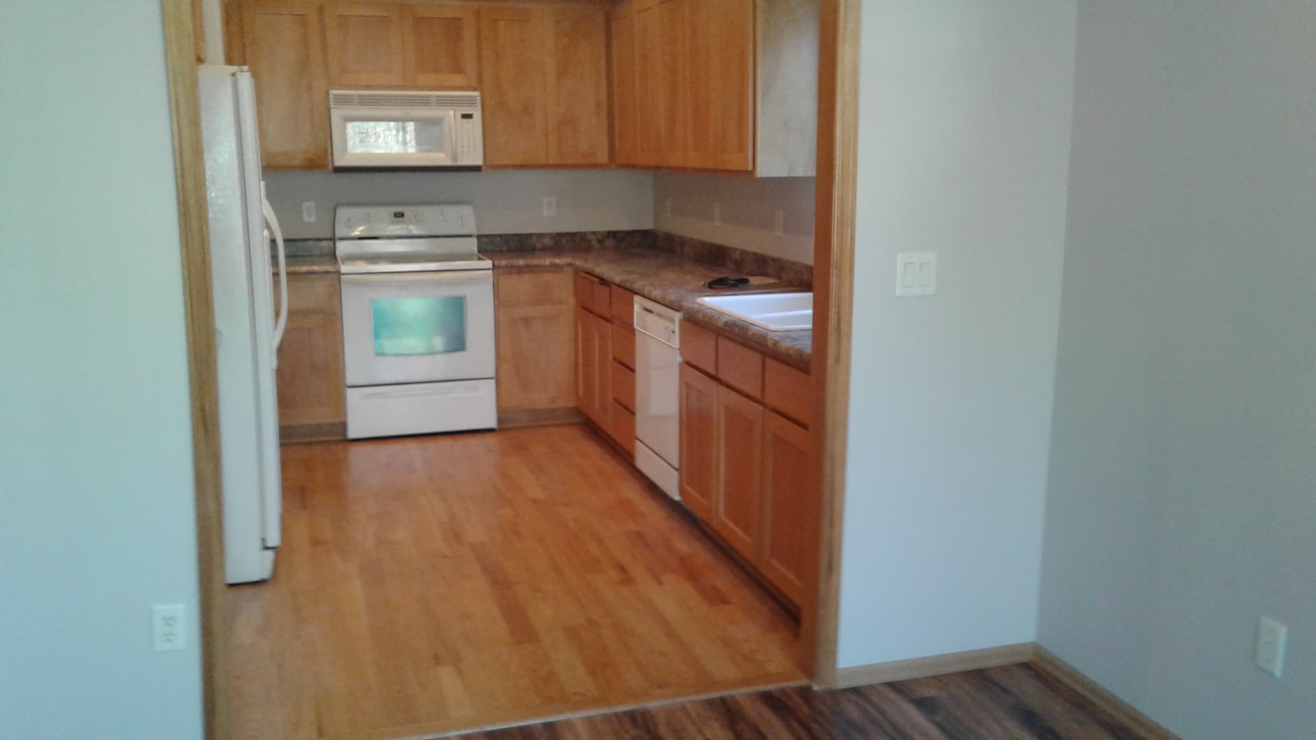 Central Point House: 2657 Brookdale Dr