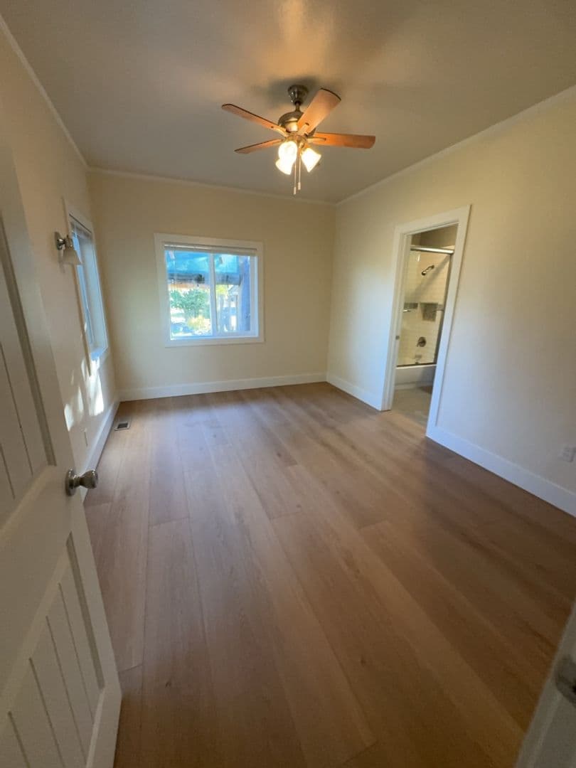 Medford House: 1001 Lozier Lane