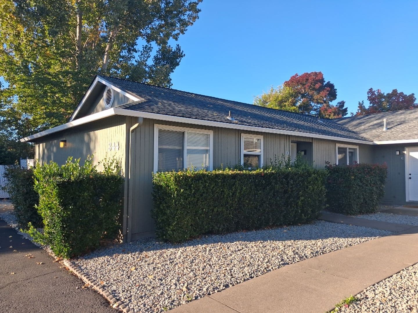 Eagle Point Apartment: 344 Lorraine Ave