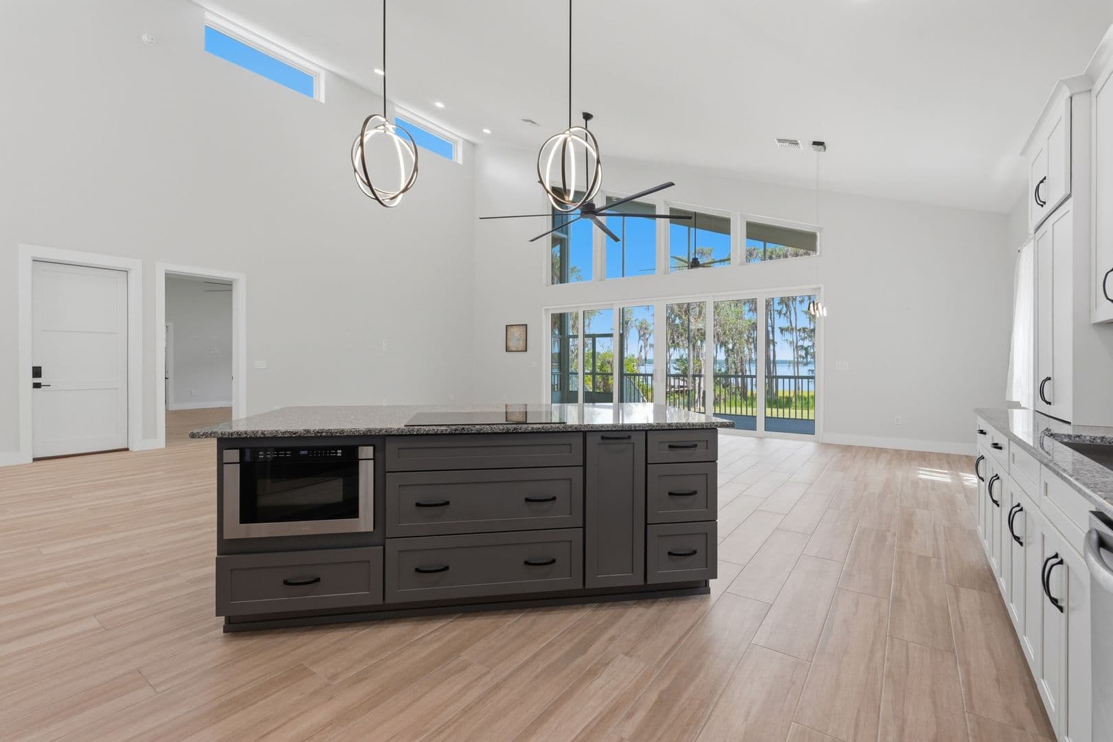Melrose House: 22826 NE 69th Ave (HOI)
