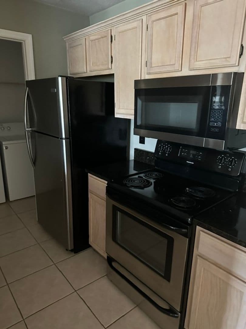Jacksonville House: 7701 Timberlin Park Blvd #635