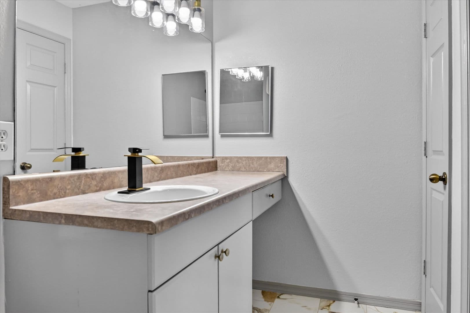 Jacksonville Apartment: 10961 Burnt Mill Rd 436