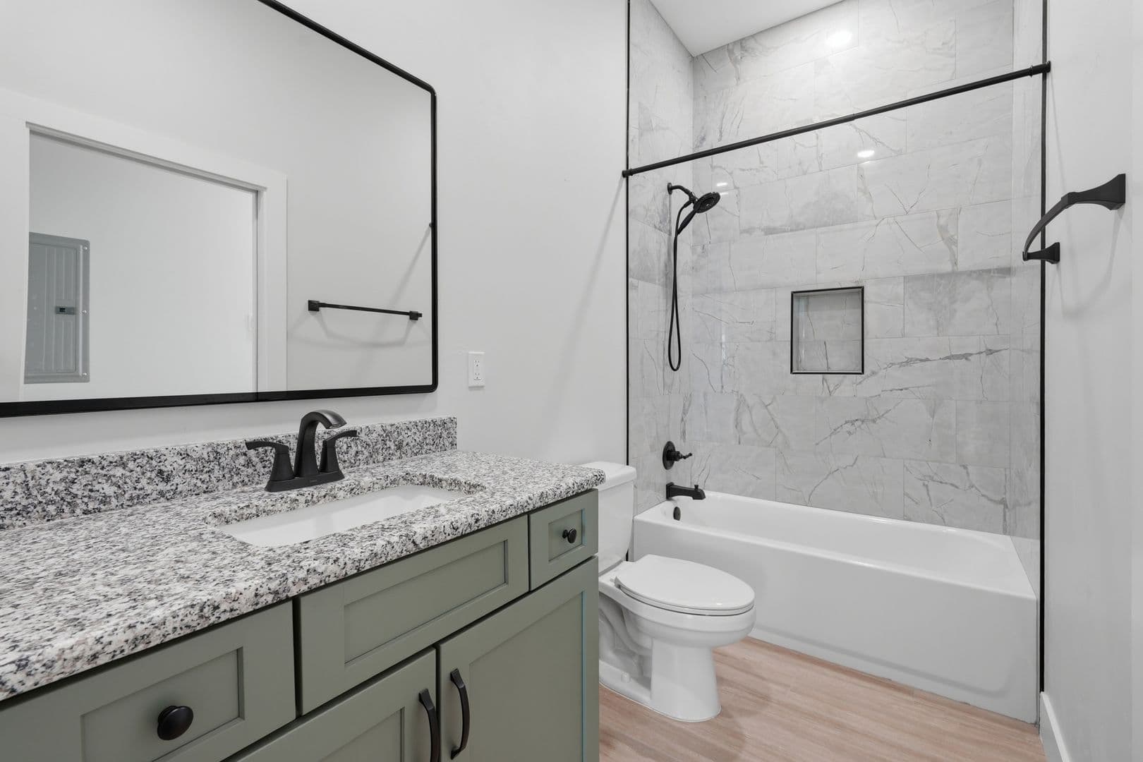Melrose House: 22826 NE 69th Ave (HOI)