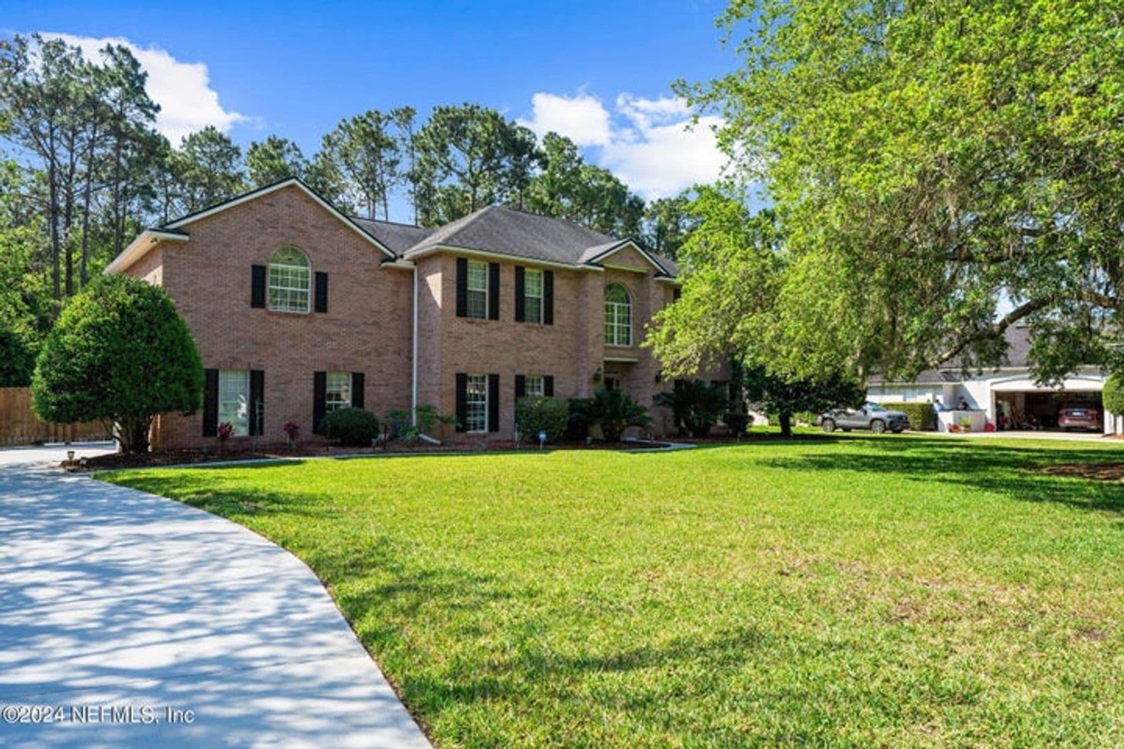 St. Johns House: 425 OAK POND Drive (TP)