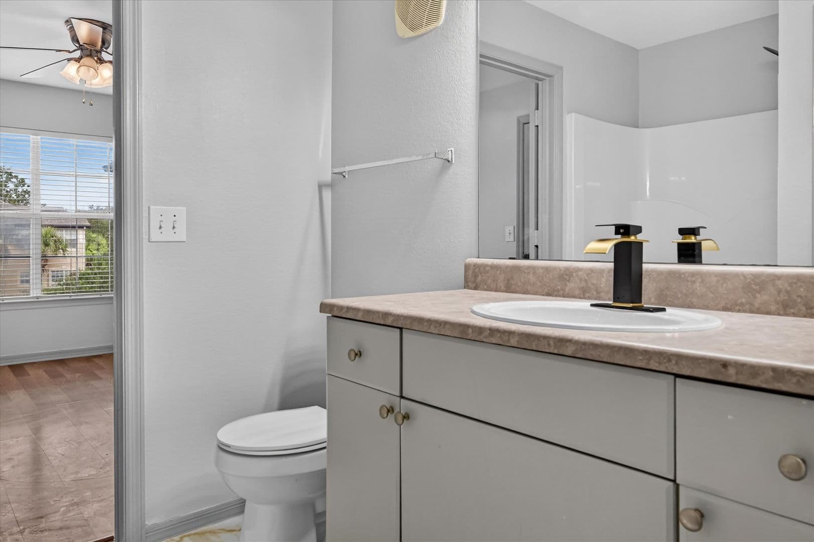 Jacksonville Apartment: 10961 Burnt Mill Rd 436