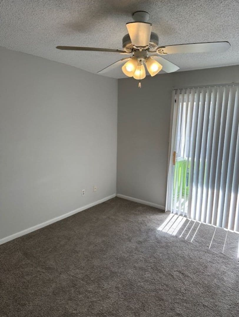 Atlantic Beach House: 25 10th Street