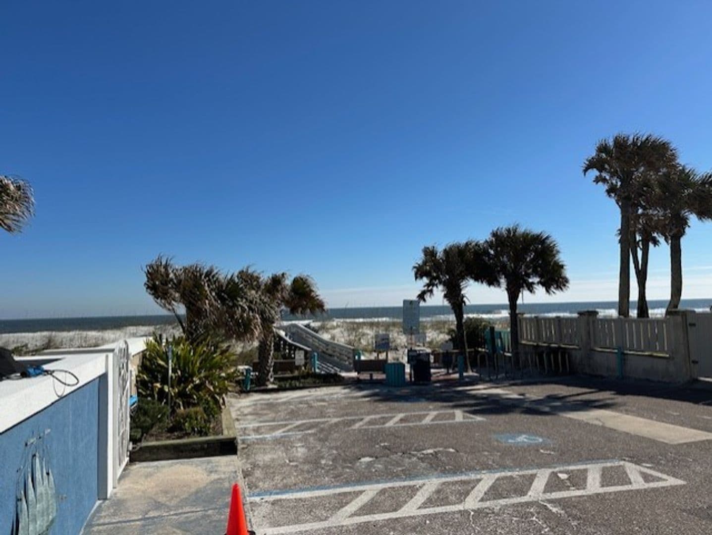 Atlantic Beach House: 25 10th Street