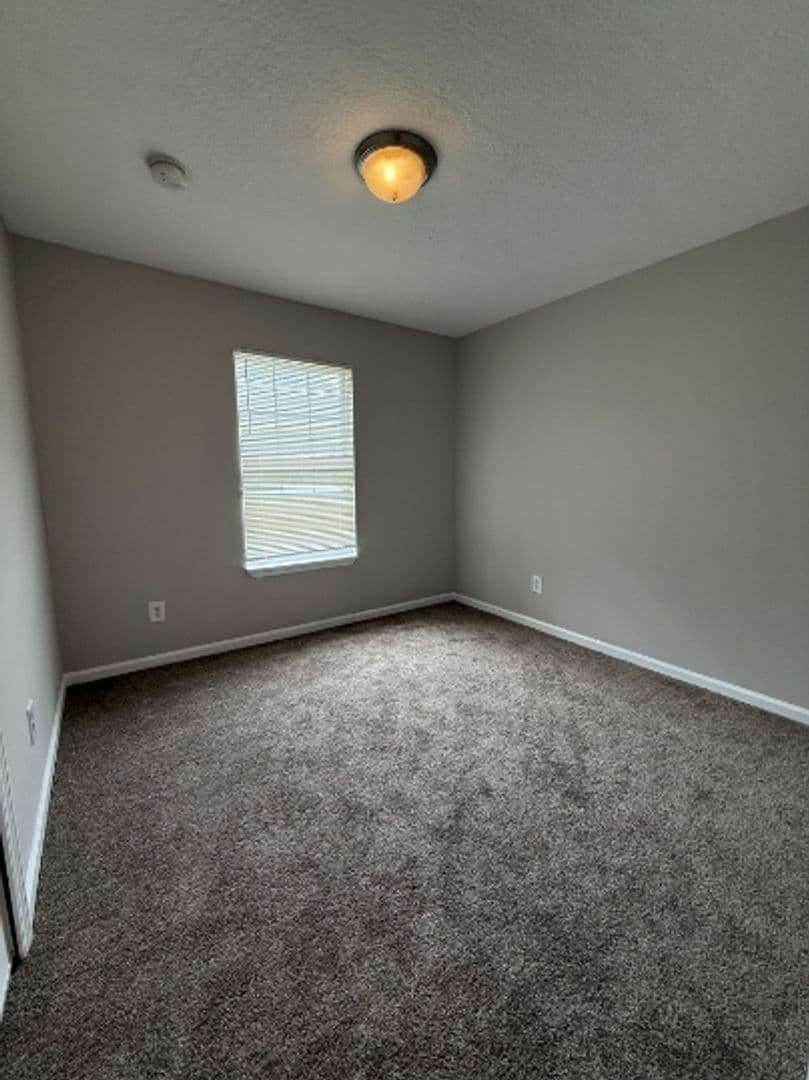 Jacksonville House: 6625 Vermillion Street