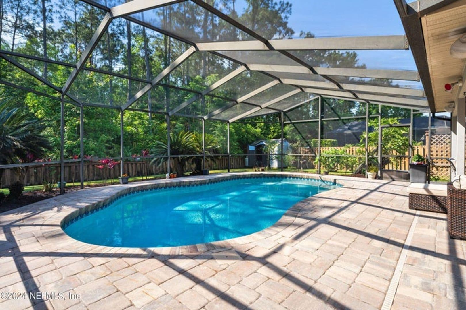 St. Johns House: 425 OAK POND Drive (TP)