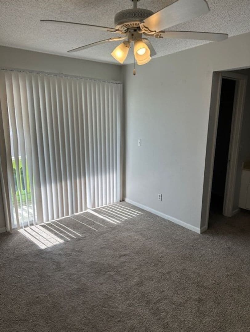 Atlantic Beach House: 25 10th Street