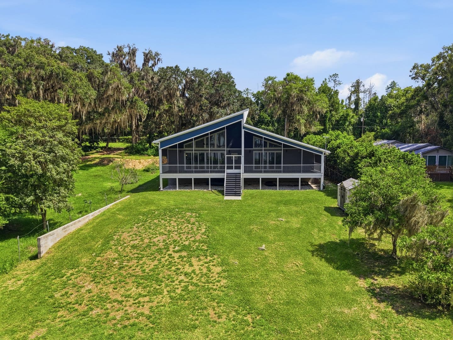 Melrose House: 22826 NE 69th Ave (HOI)