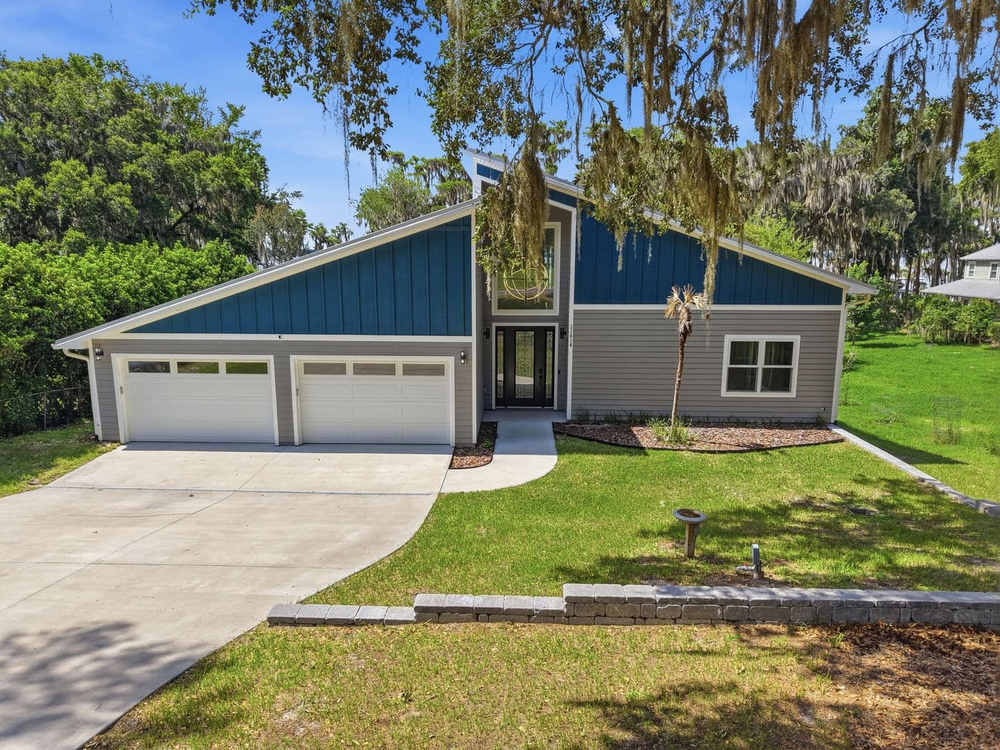 Melrose House: 22826 NE 69th Ave (HOI)