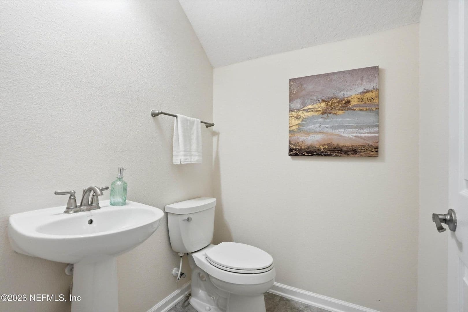 Jacksonville House: 99 White Marsh Drive