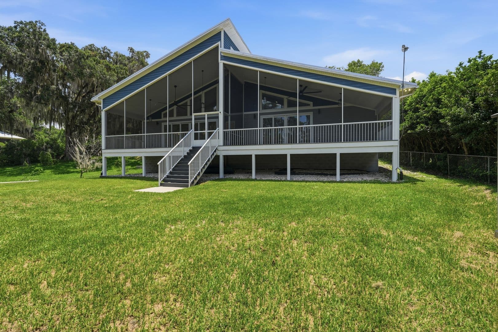 Melrose House: 22826 NE 69th Ave (HOI)