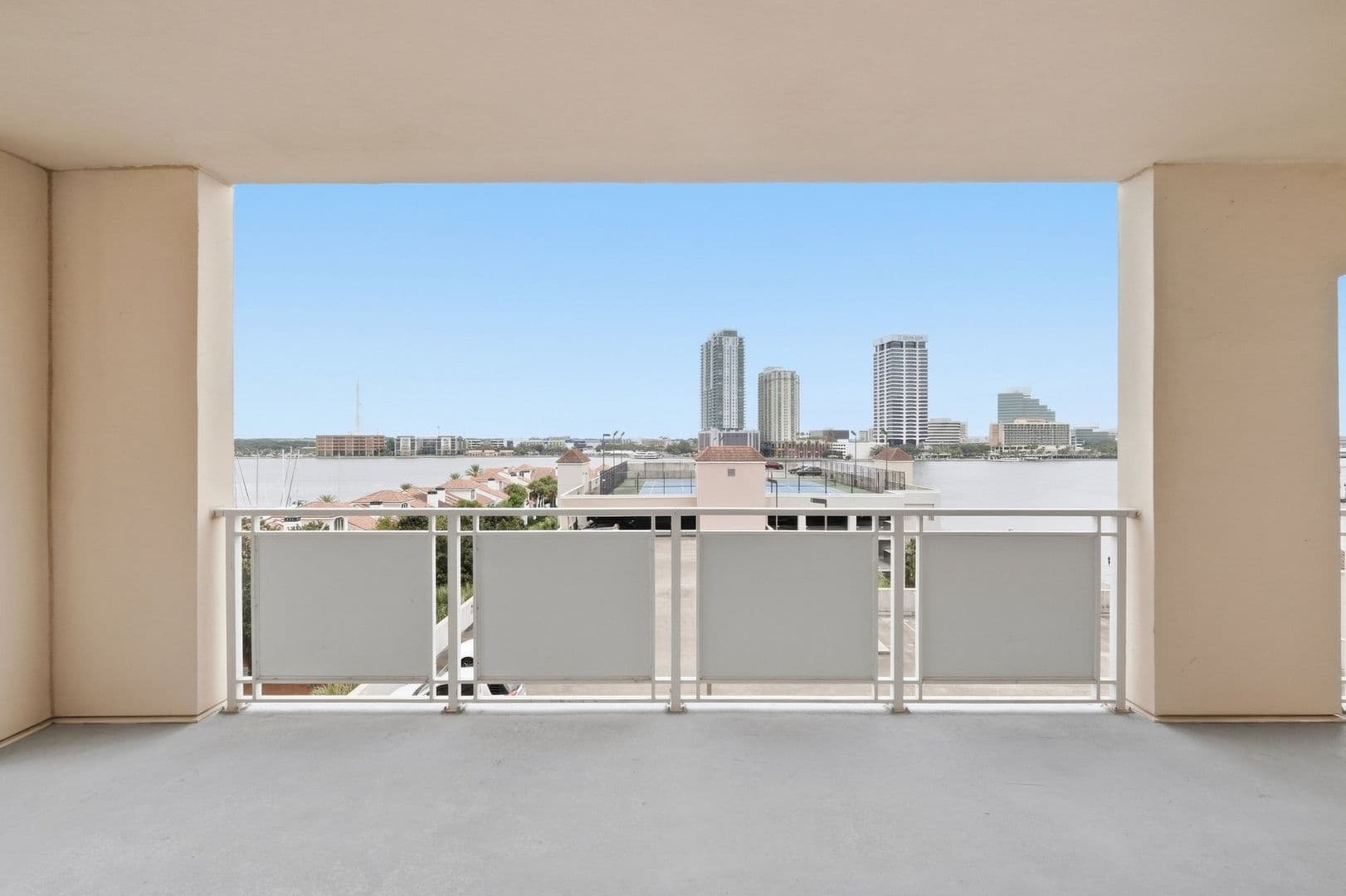Jacksonville Apartment: 400 E Bay Street #410