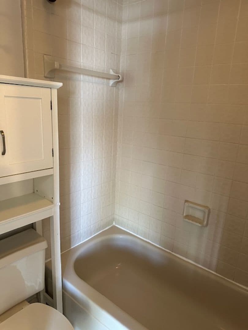 Atlantic Beach House: 25 10th Street