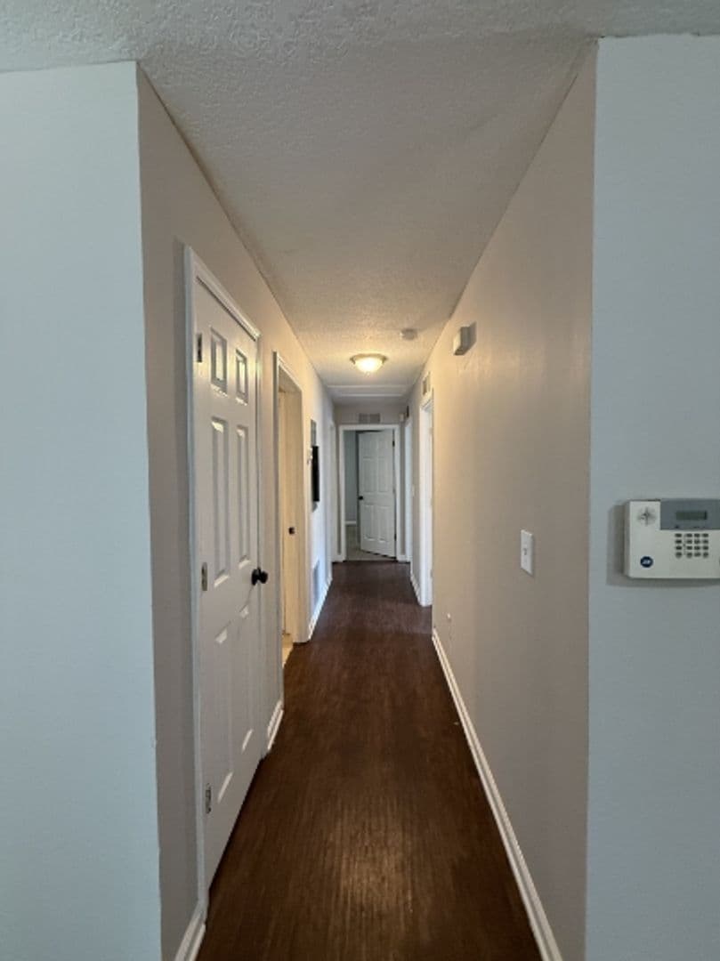 Jacksonville House: 6625 Vermillion Street