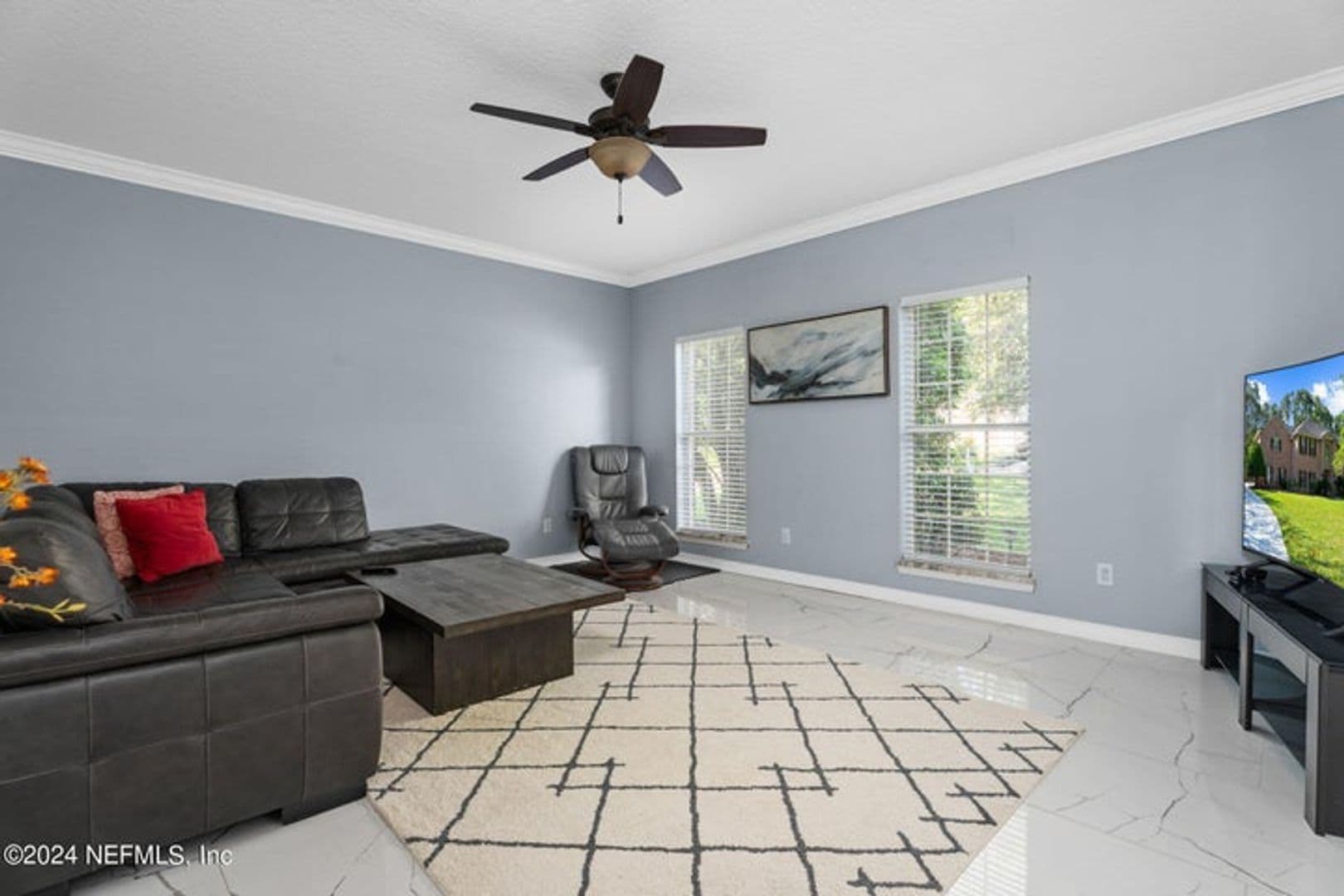 St. Johns House: 425 OAK POND Drive (TP)