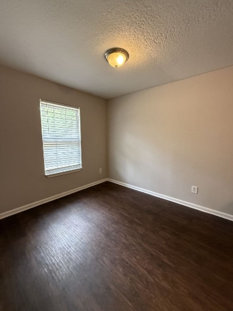 Jacksonville House: 6625 Vermillion Street