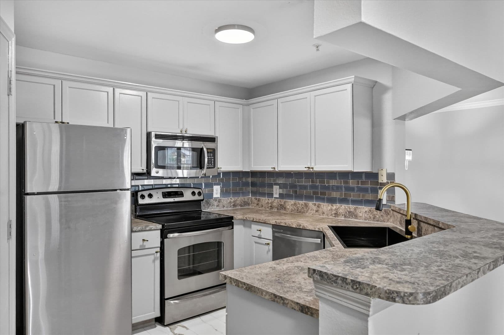 Jacksonville Apartment: 10961 Burnt Mill Rd 436