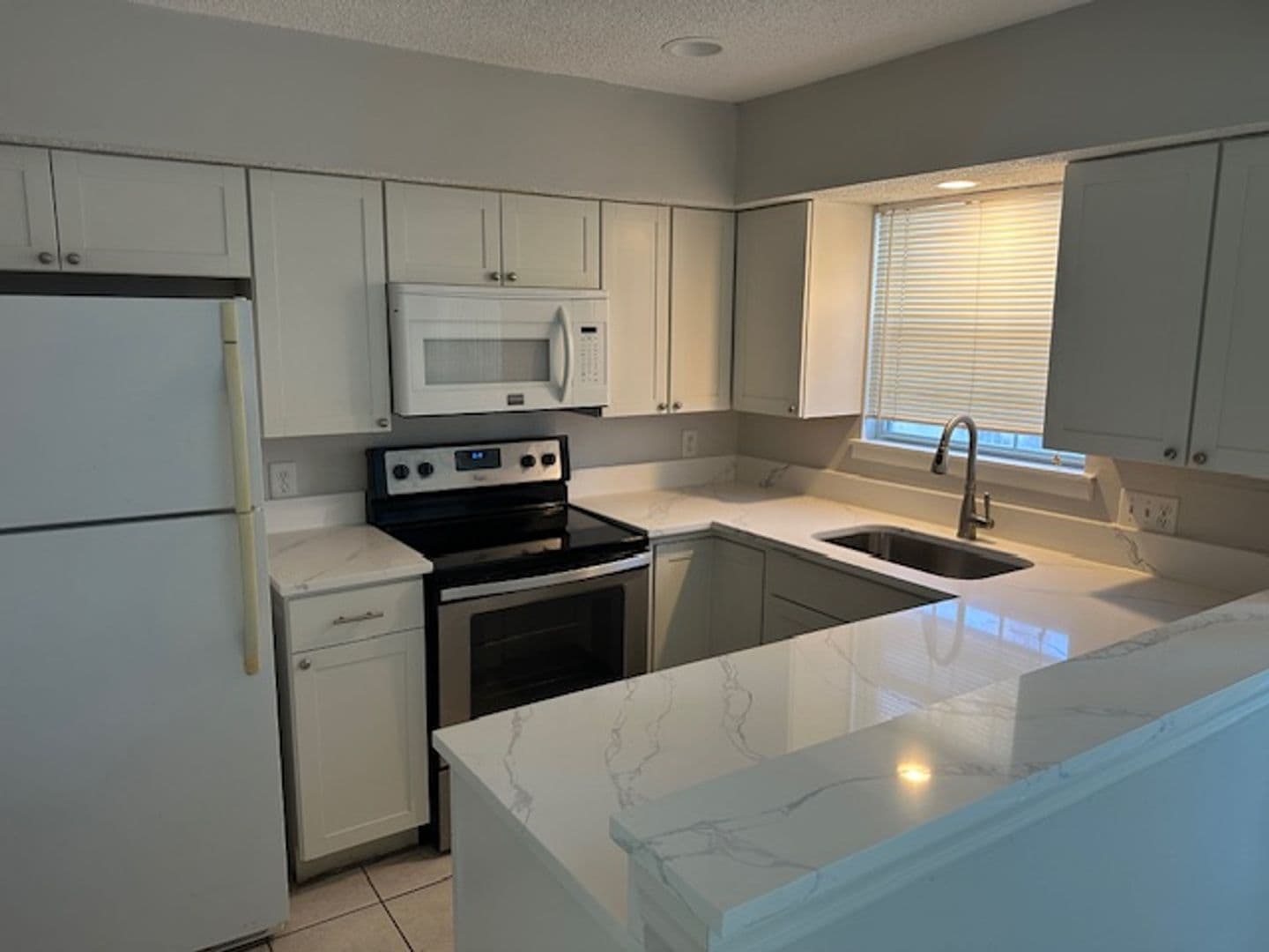 Atlantic Beach House: 25 10th Street