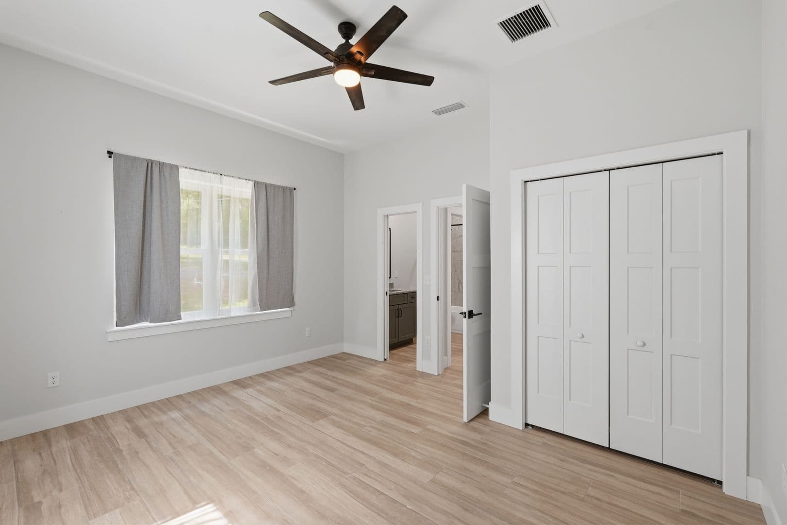 Melrose House: 22826 NE 69th Ave (HOI)
