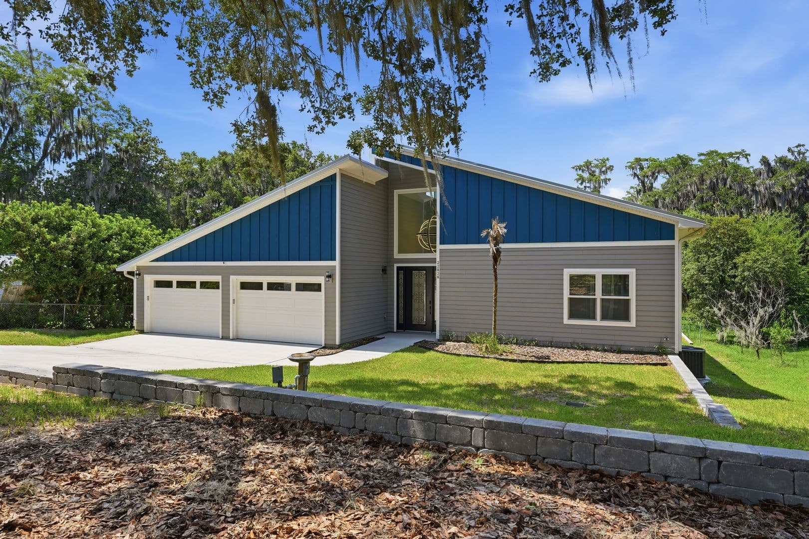 Melrose House: 22826 NE 69th Ave (HOI)