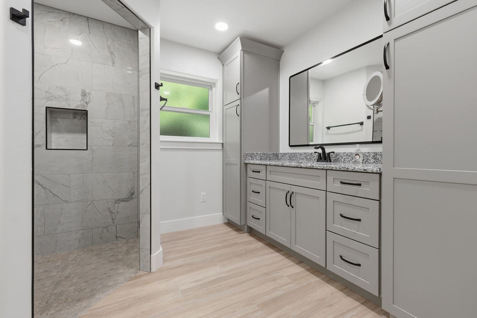 Melrose House: 22826 NE 69th Ave (HOI)