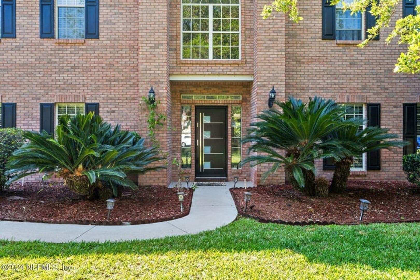 St. Johns House: 425 OAK POND Drive (TP)
