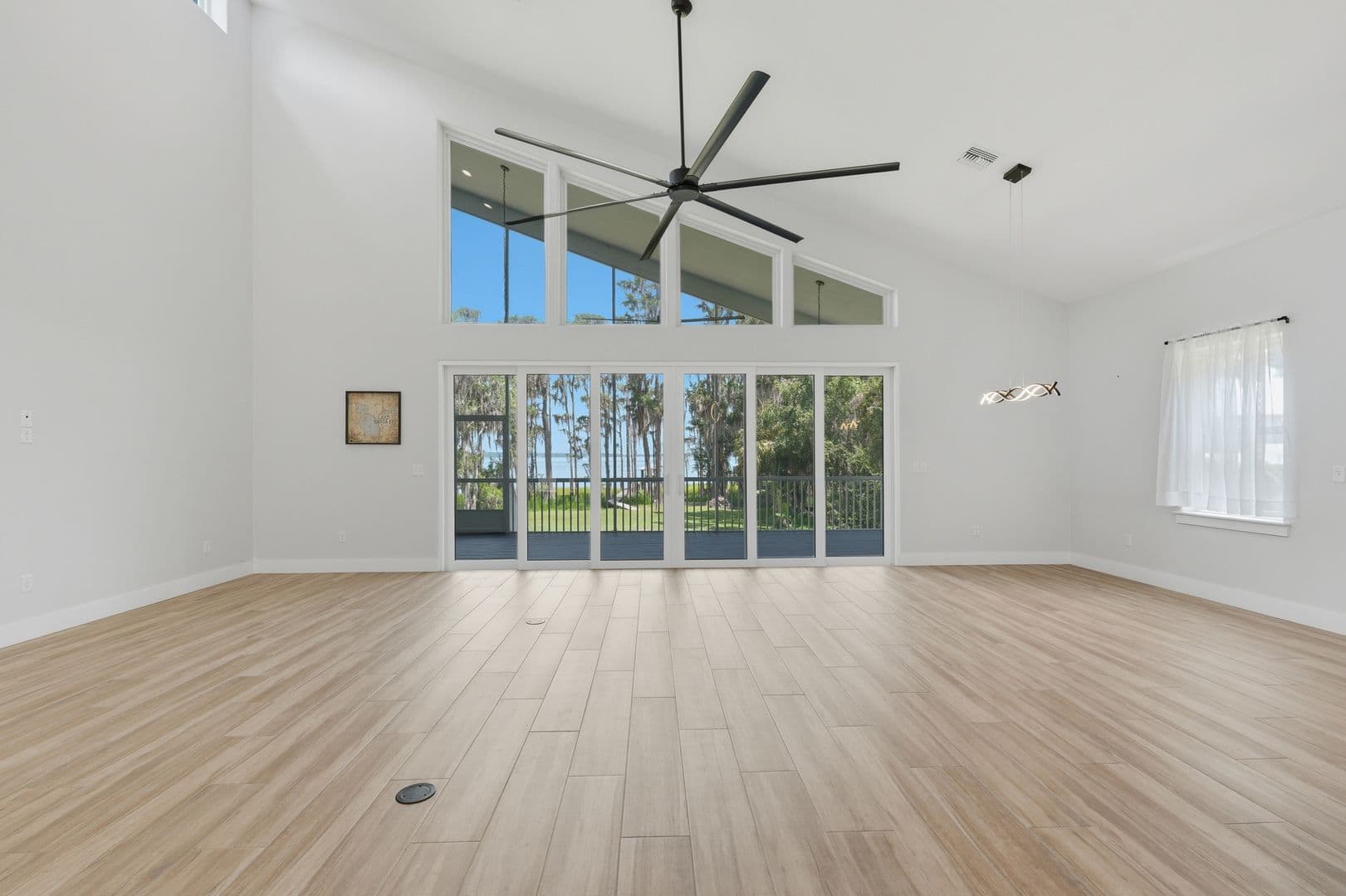 Melrose House: 22826 NE 69th Ave (HOI)