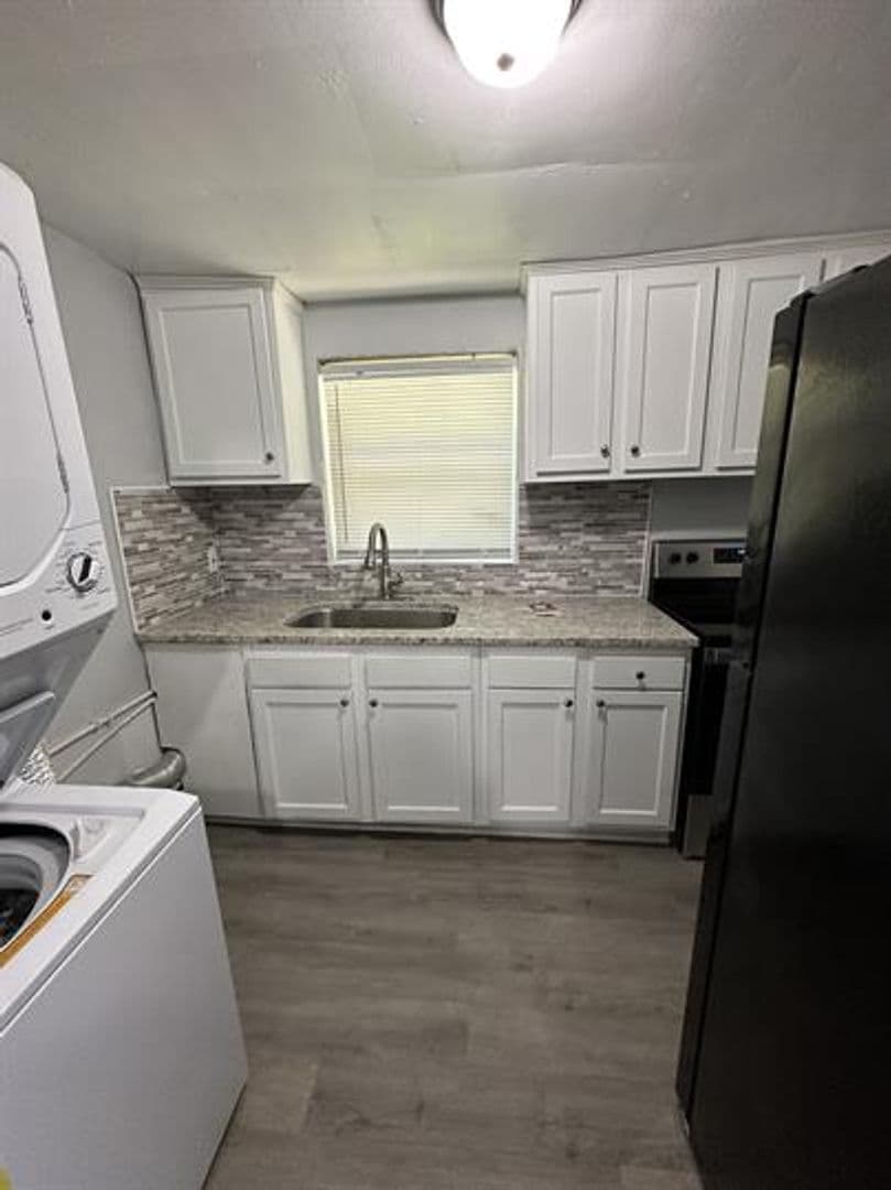 Jacksonville House: 9050 7th Avenue