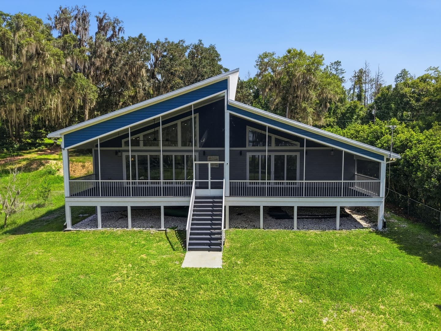 Melrose House: 22826 NE 69th Ave (HOI)